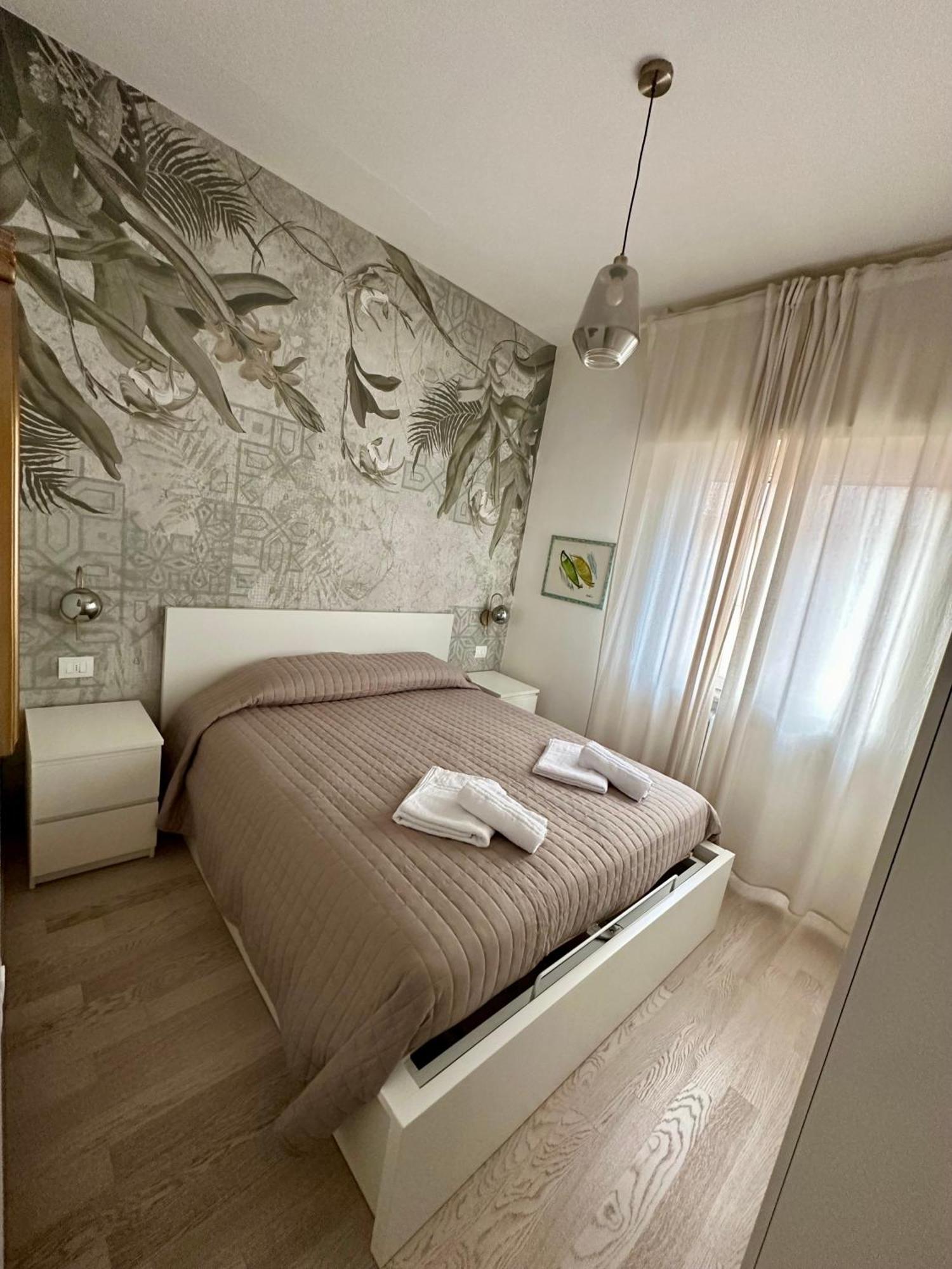 Rooftop-Marinacentro-Unique-Beach-Fun-Smart-Loveapt-Train-Park ريميني المظهر الخارجي الصورة