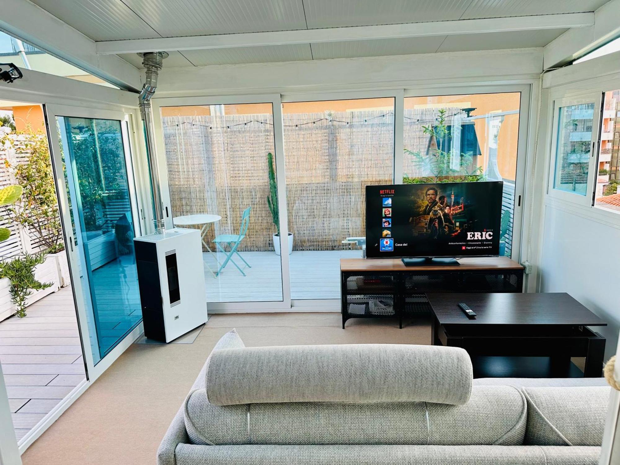 Rooftop-Marinacentro-Unique-Beach-Fun-Smart-Loveapt-Train-Park ريميني المظهر الخارجي الصورة